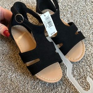 Old navy sandals NEW!